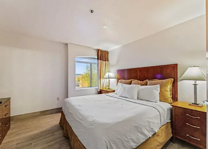2 Bd 1 Ba Lux2 *