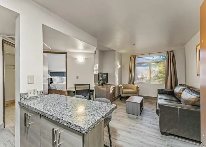 Apartment 2 Bd 1 Ba Lux2