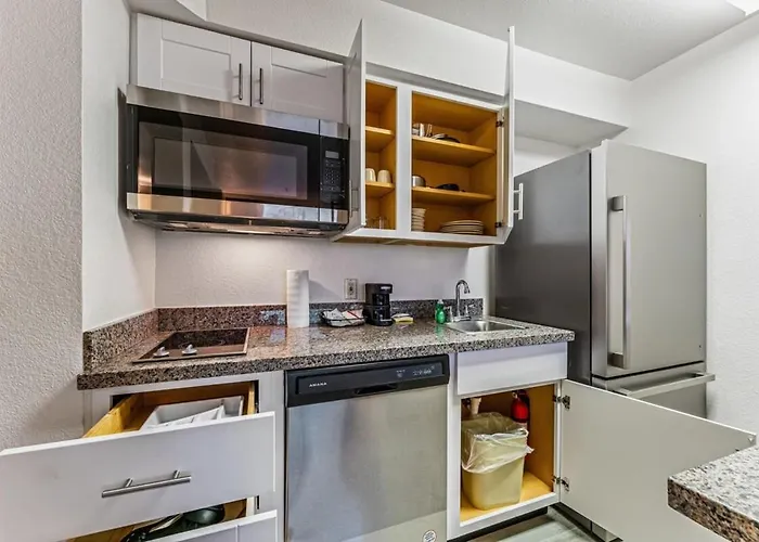 2 Bd 1 Ba Lux2