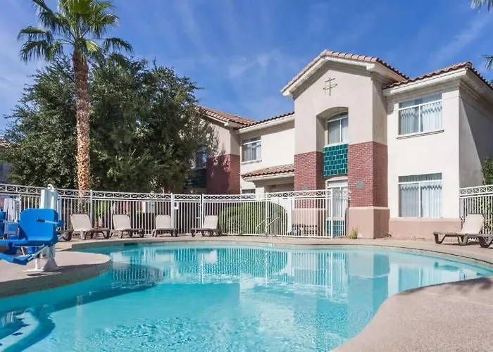 2 Bd 1 Ba Lux2 Apartment