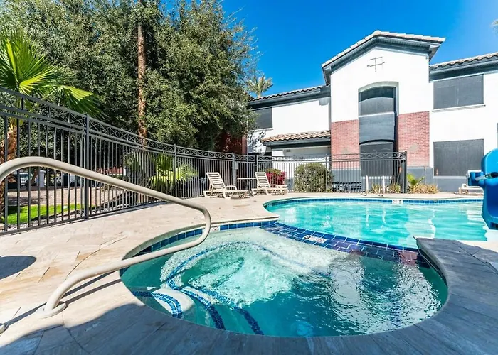Apartment 2 Bd 1 Ba Lux2